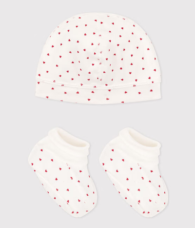 BABIES' HEART PATTERNED BONNET AND BOOTEES SET