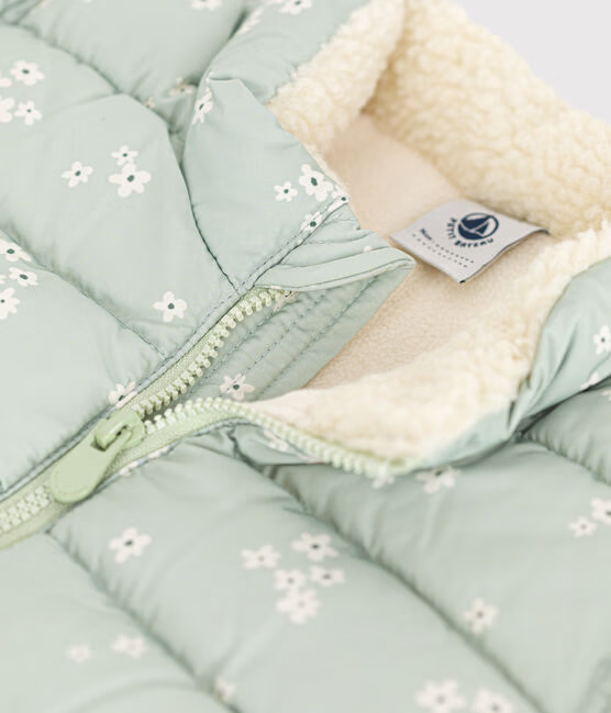 BABIES' PRINTED  PUFFER JACKET WITH A RETRACTABLE HOOD