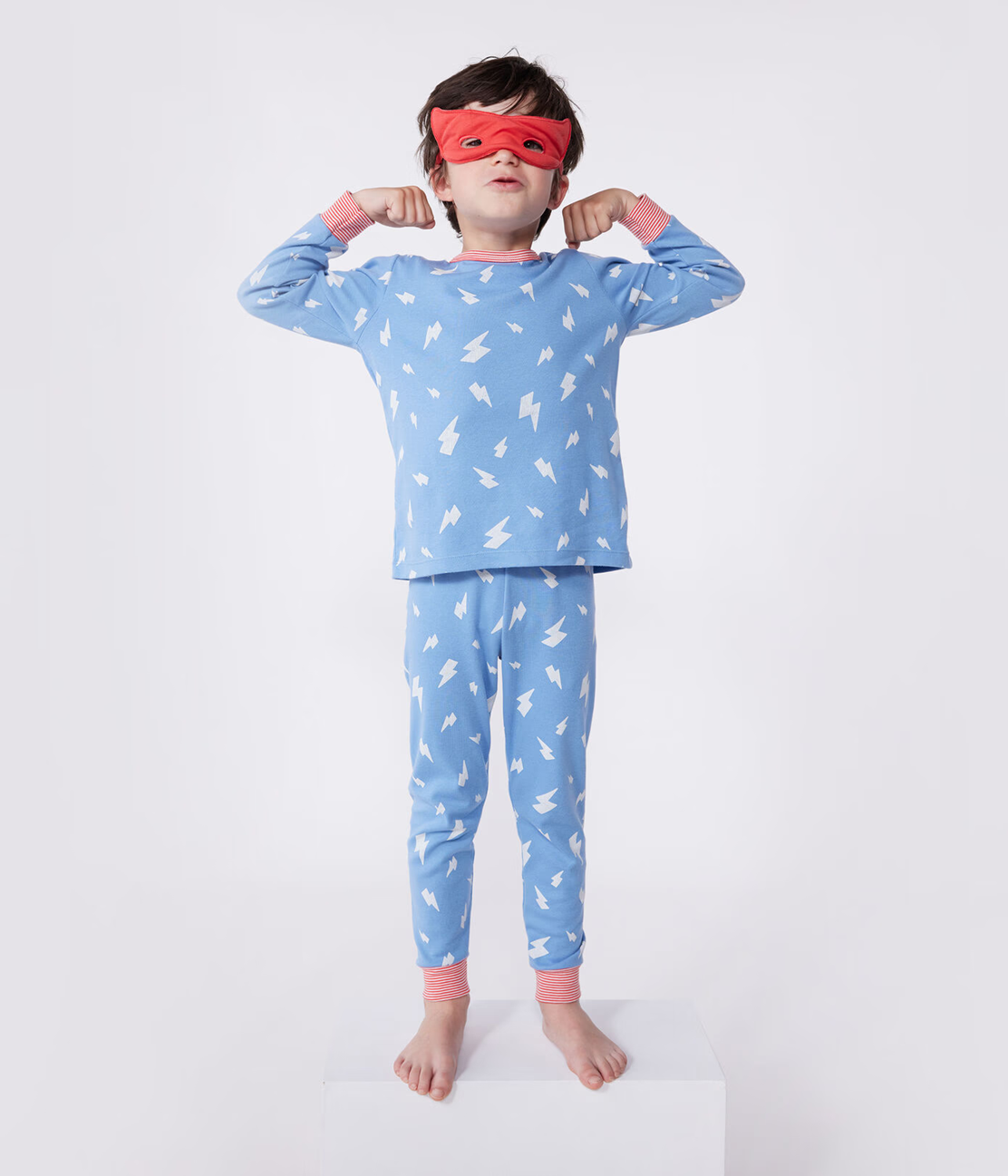 CHILDREN'S SHORT FANCY DRESS PYJAMAS IN GLOW-IN-THE-DARK COTTON WITH A CAPE